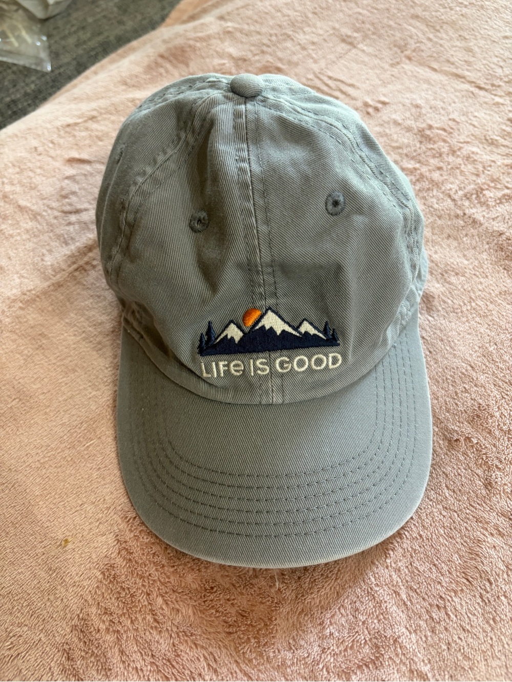 Life is Good Men's Mountains Chill Cap Dad Hat Good Condition